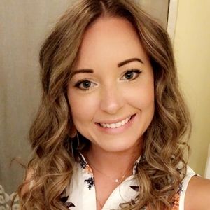 Meet your Posher, Desiree